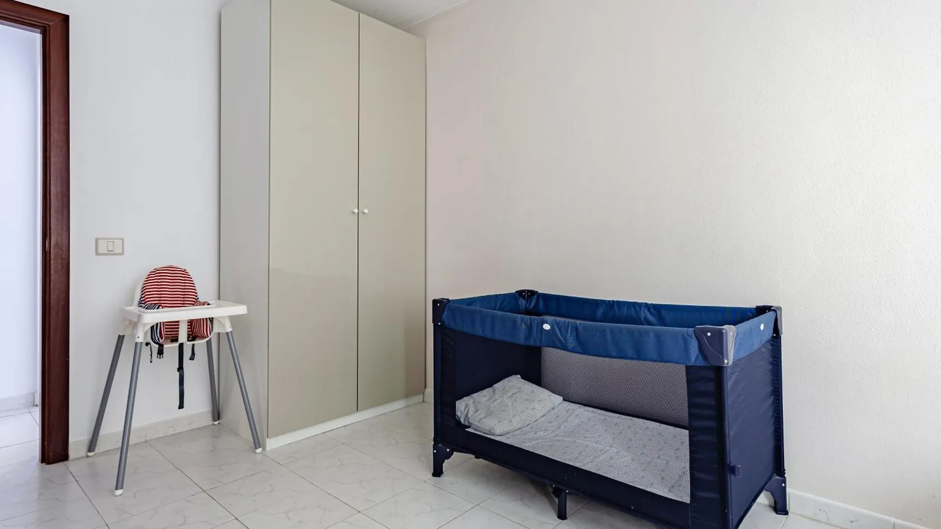 Modern Spacious 3 Bedroom Apartment Near The Beach El Médano 0*,